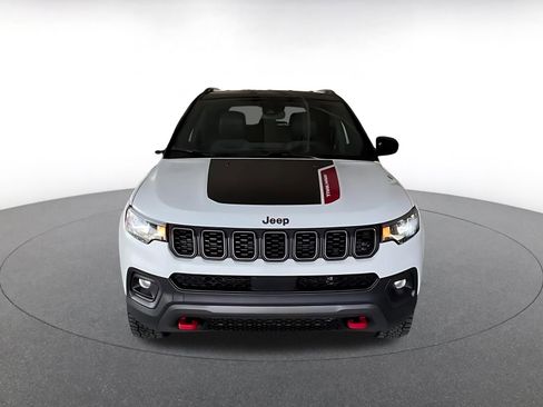 Used 2025 Jeep Compass Trailhawk AWD/4WD image 6