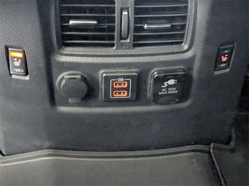 Used 2023 Nissan Titan PRO-4X w/ Pro-4x Convenience Package image 27