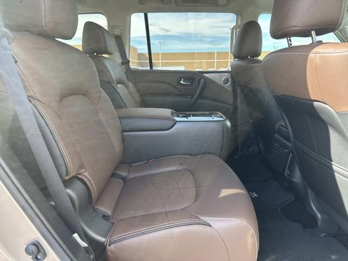 Used 2024 INFINITI QX80 Premium Select w/ Cargo Package AWD/4WD image 12
