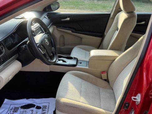 Used 2012 Toyota Camry LE FWD image 14