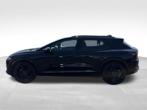 Certified 2025 Chevrolet Equinox EV RS FWD image 16