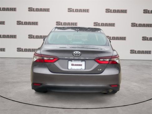 Used 2024 Toyota Camry LE w/ Convenience Package image 4