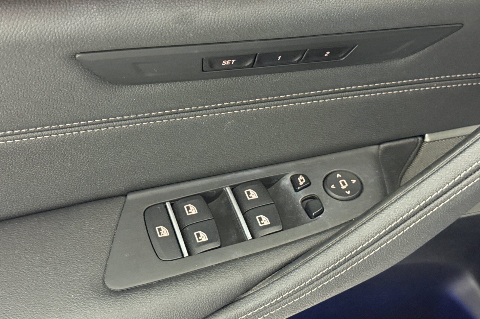 Used 2023 BMW 540i w/ M Sport Package RWD image 14