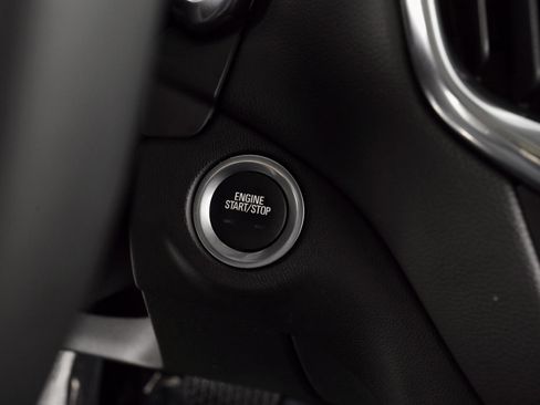 Used 2023 Chevrolet Equinox LT w/ Driver Convenience Package image 30