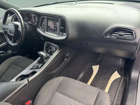 Used 2019 Dodge Challenger SXT image 26