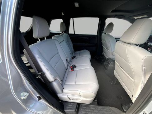 Used 2023 Honda Passport EX-L image 27