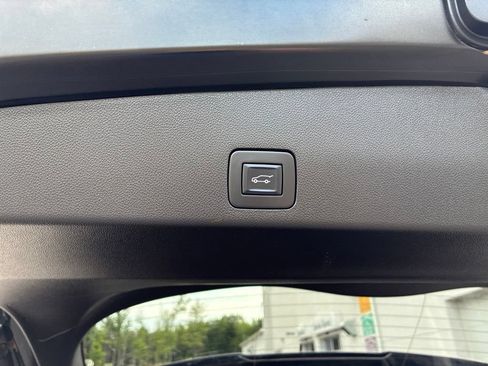 Used 2023 Buick Encore GX Select w/ Sport Touring Package AWD/4WD image 55