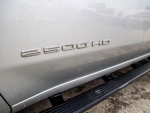 Used 2020 GMC Sierra 2500 SLE w/ SLE Value Package; image 15