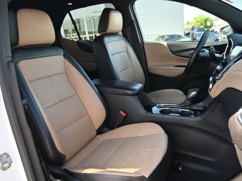 Used 2023 Chevrolet Equinox Premier FWD image 30