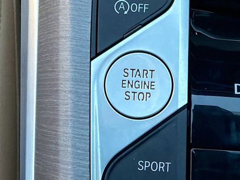 New 2025 BMW 330i Sedan w/ Premium Package RWD image 38