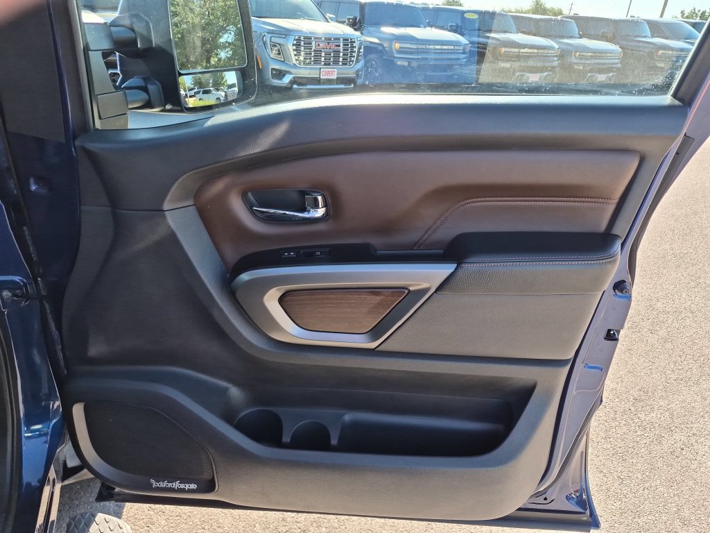 Used 2016 Nissan Titan Platinum Reserve RWD image 33