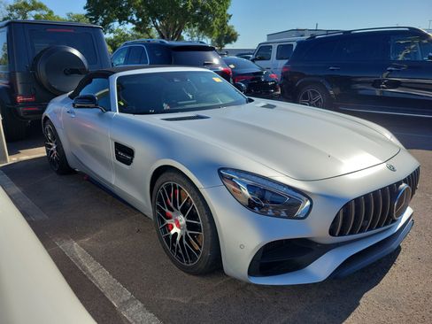 Used 2018 Mercedes-Benz AMG GT C image 2
