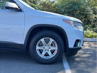 Used 2018 Chevrolet Traverse LT