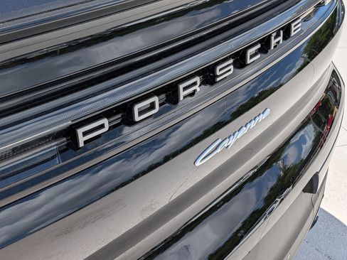 New 2026 Porsche Cayenne Coupe AWD/4WD image 13