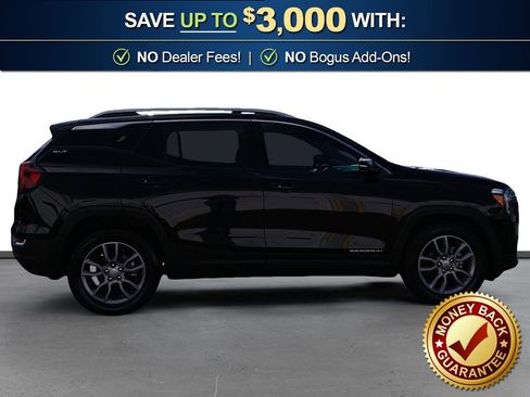 Used 2024 GMC Terrain SLT image 8