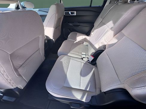 Used 2023 Ford Explorer 4WD image 11
