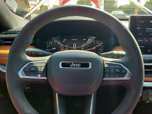 Used 2024 Jeep Compass Limited AWD/4WD image 16