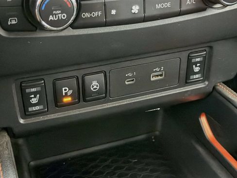 Used 2024 Nissan Frontier PRO-4X w/ Pro Convenience Package AWD/4WD image 24