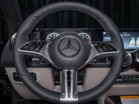 New 2026 Mercedes-Benz GLB 250 image 20