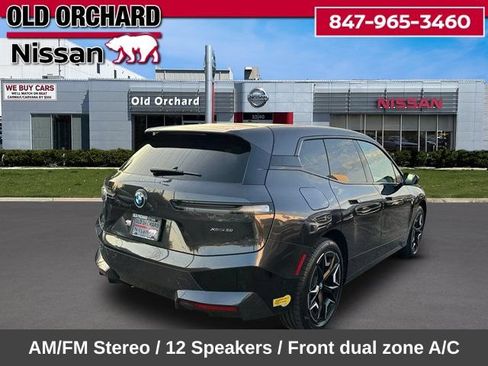 Used 2022 BMW iX xDrive50 w/ Premium Package AWD/4WD image 7