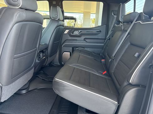 New 2026 GMC Sierra 1500 AT4X w/ LPO, Black Badging Package image 19