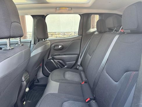 Used 2020 Jeep Renegade Trailhawk w/ Cold Weather Group AWD/4WD image 13