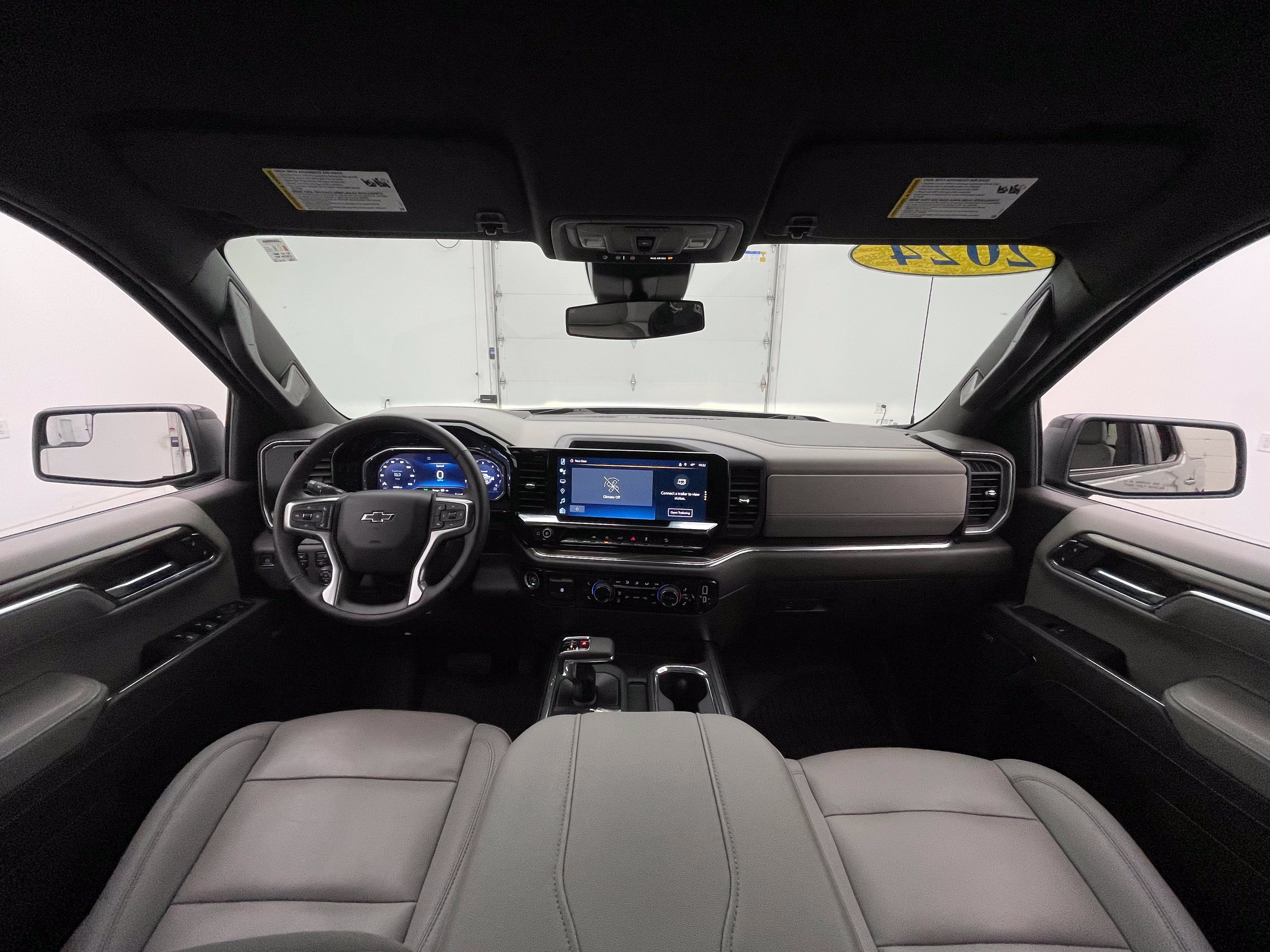 Used 2024 Chevrolet Silverado 1500 RST AWD/4WD image 3