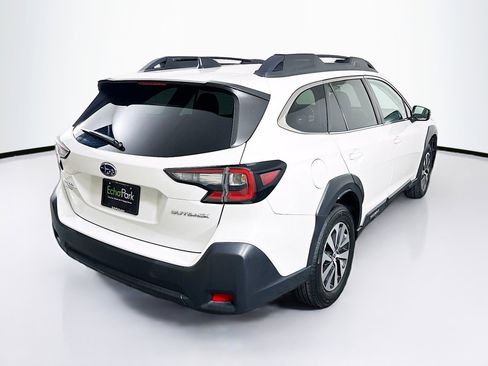 Used 2024 Subaru Outback Premium AWD/4WD image 9