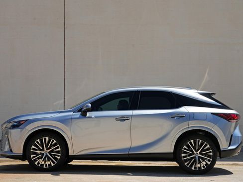 Used 2023 Lexus RX 350 Premium Plus w/ Cold Area Package FWD image 9