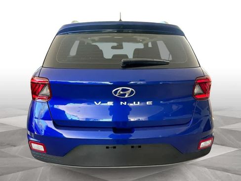 Used 2023 Hyundai Venue SEL FWD image 7