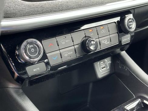 New 2025 Jeep Compass Sport AWD/4WD image 24