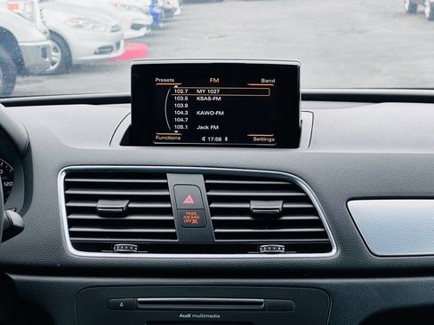 Used 2018 Audi Q3 2.0T Premium w/ Convenience Package FWD image 12