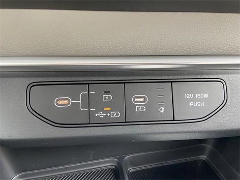 New 2026 Kia Carnival SX image 24