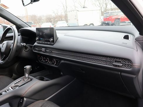 Certified 2024 Honda HR-V Sport image 9