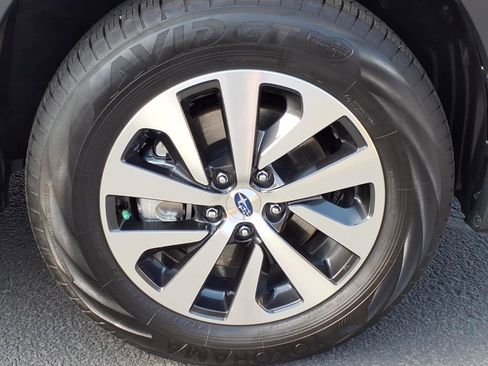 Certified 2025 Subaru Outback Premium w/ Popular Package #1A image 9