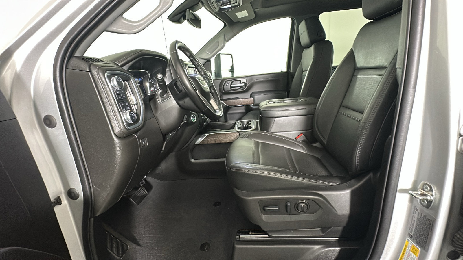 Used 2022 GMC Sierra 2500 Denali AWD/4WD image 14