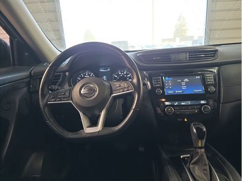 Used 2017 Nissan Rogue SL image 14