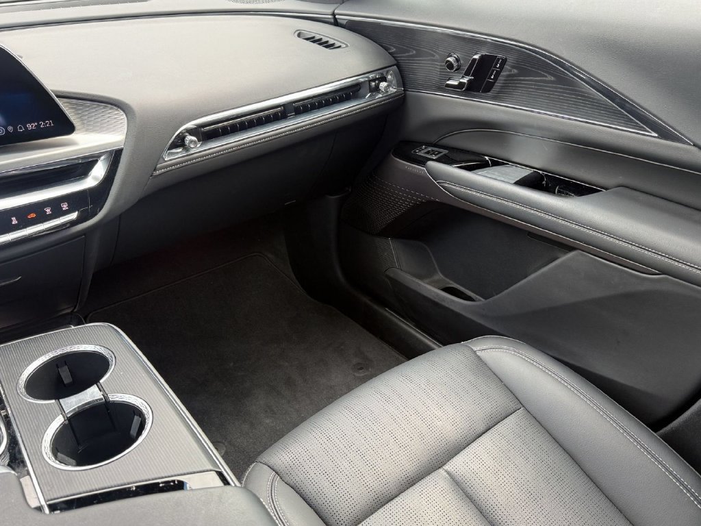Certified 2024 Cadillac Lyriq Sport AWD/4WD image 15