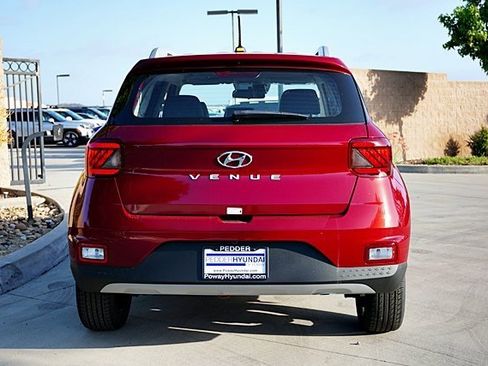 New 2025 Hyundai Venue Limited image 10