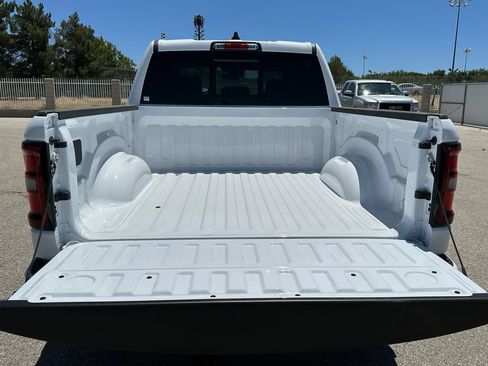 New 2026 RAM 1500 Laramie AWD/4WD image 19
