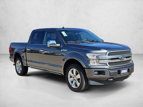 Used 2018 Ford F150 Platinum w/ Equipment Group 701A Luxury image 3