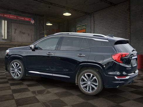 Used 2020 GMC Terrain Denali w/ LPO, Floor Liner Package FWD image 4