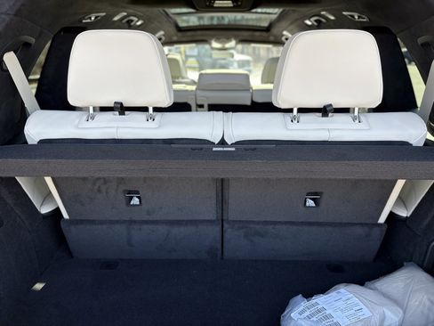 Used 2025 BMW X7 M60i image 30