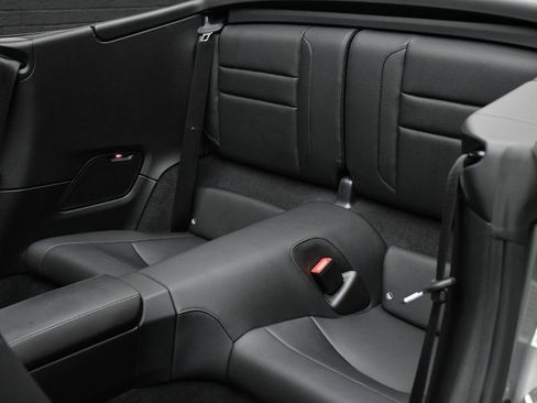 Used 2023 Porsche 911 Carrera image 37