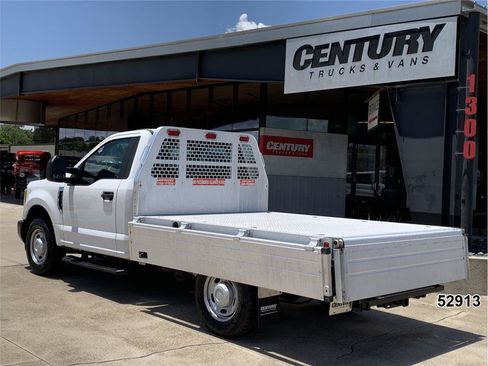 Used 2017 Ford F250 XL RWD image 9