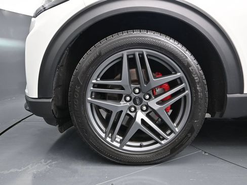 Used 2025 Ford Explorer ST AWD/4WD image 12