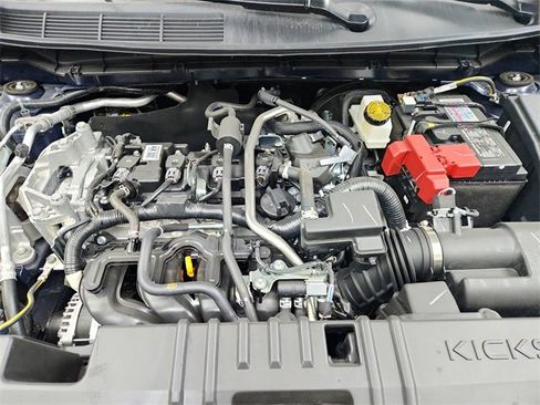 New 2026 Nissan Kicks SR image 17