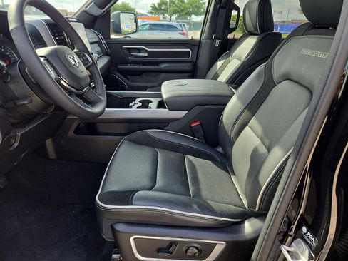 Used 2025 RAM 1500 Laramie w/ Sport Appearance Package AWD/4WD image 15