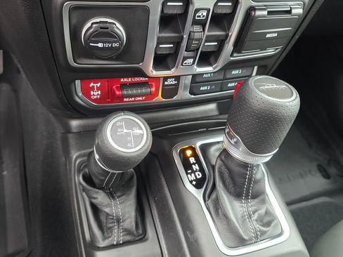 New 2026 Jeep Gladiator Mojave AWD/4WD image 9