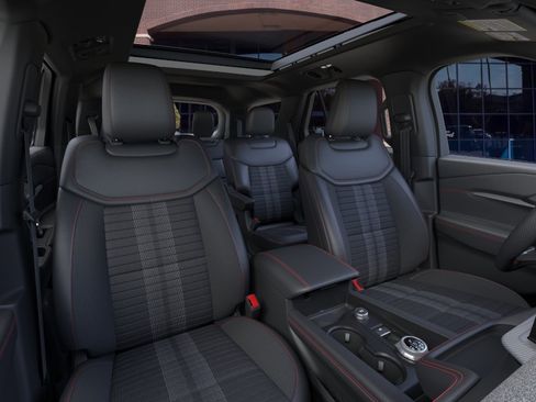 New 2026 Ford Explorer ST-Line w/ ST-Line Street Pack AWD/4WD image 10